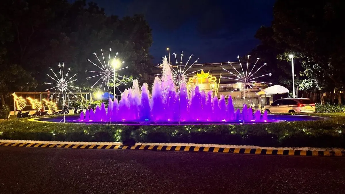 Art & Zen - Azure Staycation Manila