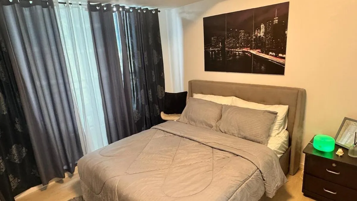 Art & Zen - Azure Staycation Manila Apartment